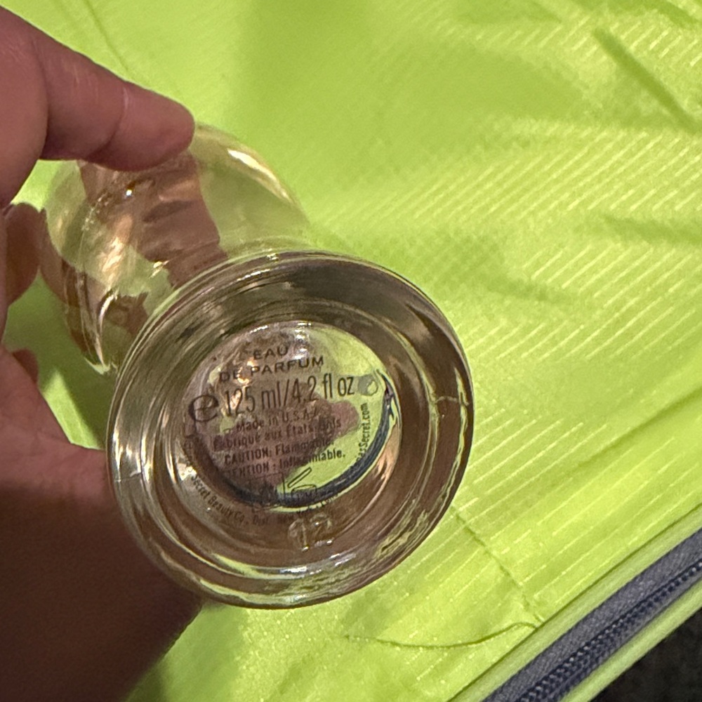 Victoria's Secret Dream Angels Divine Perfume - Picture 3 of 3